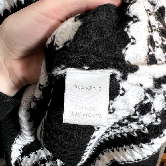 NWT Coco + Carmen Black and White Striped Sweater - Picture 4 of 5
